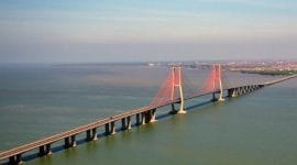 Suramadu Salah Satu Ikon di Jawa Timur (Foto: Kementerian PUPR)