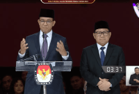 Anies Baswedan Didampingi Muhaimin Iskandar Saat Debat Kelima Capres 2024 (Foto: Tangkapan Layar @KPU RI)