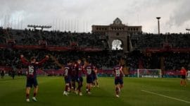 Selebrasi Pemain Barcelona saat mencetak gol terakhir ke Gawang Getafe (24/2) Foto: Reuters/Albert Gea
