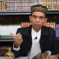 UAS dalam Menyampaikan Hukum Jual Makanan pada Non Muslim saat Bulan Puasa (Sumber: Tangkapan Layar YouTube @Abdul Somad Official)