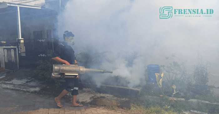 Gambar Kegiatan Fogging Perum Dharma Alam (Imam's Photo)