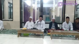 Rektor UIN KHAS Jember (tengah) saat Mengisi Tausiyah pada Lailatul Ijtima' Pembuka di MWCNU Jenggawah (Sumber: Istimewa)