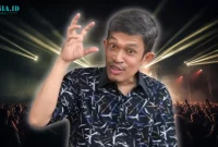Gambar Jika Semua Teman Telah Biasa Berbuat Jahat? Berikut Nasehat Fahrudin Faiz (Sumber Background: Freepik)