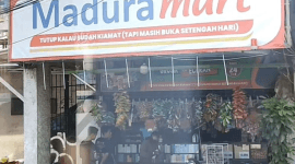 Madura Mart - Warung Kelontong Khas Madura - Buka 24/7, Hari kiamat buka setengah hari.