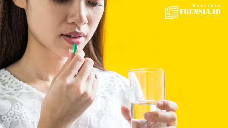 Ilustrasi Jika Harus Minum Obat (Sumber: Freepik)