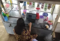 Anisa Nanda Rosidah, Mahasiwa angkatan 2023 Fakultas Ekonomi dan Bisnis Islam - UIN KHAS Jember (Frensia.id/Sam Ridwan)