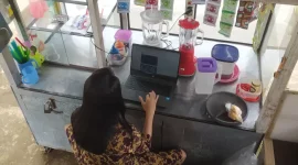 Anisa Nanda Rosidah, Mahasiwa angkatan 2023 Fakultas Ekonomi dan Bisnis Islam - UIN KHAS Jember (Frensia.id/Sam Ridwan)