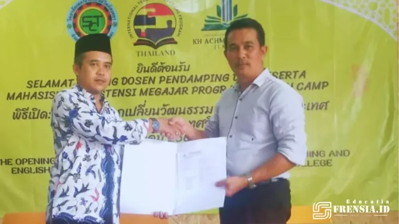 Gambar Komitmen Kampus Merdeka! FTIK UIN KHAS Jember Tanda Tangani MoU Asistensi Mengajar International (Sumber: Istimewa)