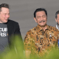 Elon Musk bersama Luhut Binsar Pandjaitan - Reuters
