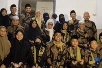 Foto Bersama Keluarga Pesantren Lirboyo Kediri (Sumber: Instagram @Pondok Lirboyo)