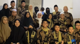 Foto Bersama Keluarga Pesantren Lirboyo Kediri (Sumber: Instagram @Pondok Lirboyo)