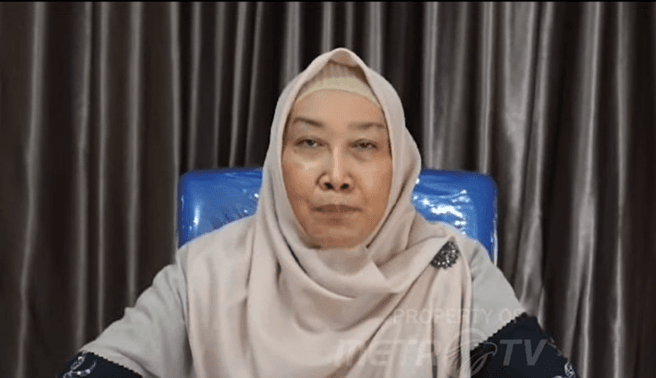 Rektor Unri, Sri Indarti saat menyampaikan penjelasan Pencabutan Laporan Mahasiswa yang Kritik Kenaikan UKT (Sumber: YouTube @Metro TV)