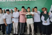 Gus Fawait Berfoto Bersama Ketua DPC PKB Jember beserta Jajarannya (Sumber: Istimewa)