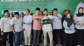 Gus Fawait Berfoto Bersama Ketua DPC PKB Jember beserta Jajarannya (Sumber: Istimewa)
