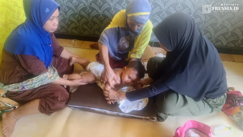 Gambar Diriset! Pijat Bayi Nyata Merangsang Peningkatkan Berat Badan Bayi (Sumber: Ilustrasi, Tukang Pijet Bayi Ibu Nito Jember)