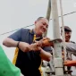 Gambar Dalam Rangka Hari Bhayangkara ke 78, Kepolisian Resor Kota Banyuwangi melaksanakan revitalisasi sumur bor berupa distribusi Mesin Pompa Submersible (Sumber: Istimewa)