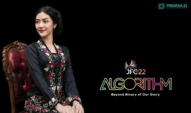 foto Dara Sarasvati Mengenakan Kebaya