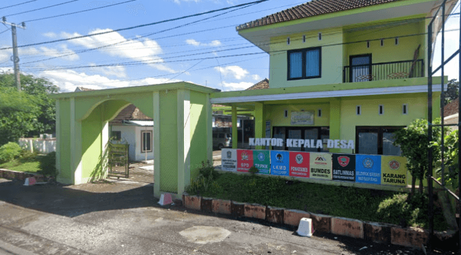 Kantor Desa Selokbesuki, Kecamatan Sukodono, Kabupaten Lumajang - Google Maps.