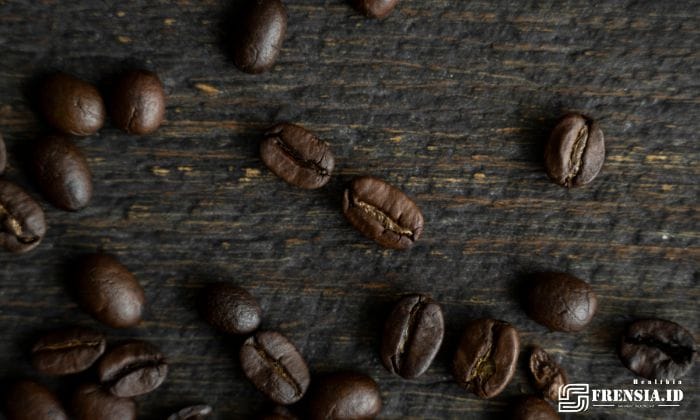Gambar Kafein Robusta Terlalu Tinggi? Peneliti Ungkap Cara Menurunkannya (Sumber: Canva)