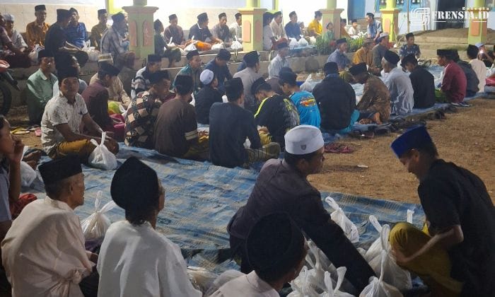 Tradisi Tahlilan Tetap Kuat, Akademisi UIN SUKA Bongkar 3 Faktor Kekuatannya (Ilustrasi, Tradisi Tahlilan Sumberanyar Mlandingan/Imam)