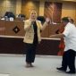 Gambar Asyik Berjoget Di Sela Sidang Paripurna,  DPRD Dianggap Tak Punya Etika dan Didemo Mahasiswa (Sumber: Istimewa)