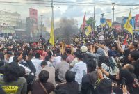 Ilustrasi gambar Aksi Tolak RUU Pilkada di DPRD Jember sumber Frensia 