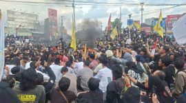 Ilustrasi gambar Aksi Tolak RUU Pilkada di DPRD Jember sumber Frensia 