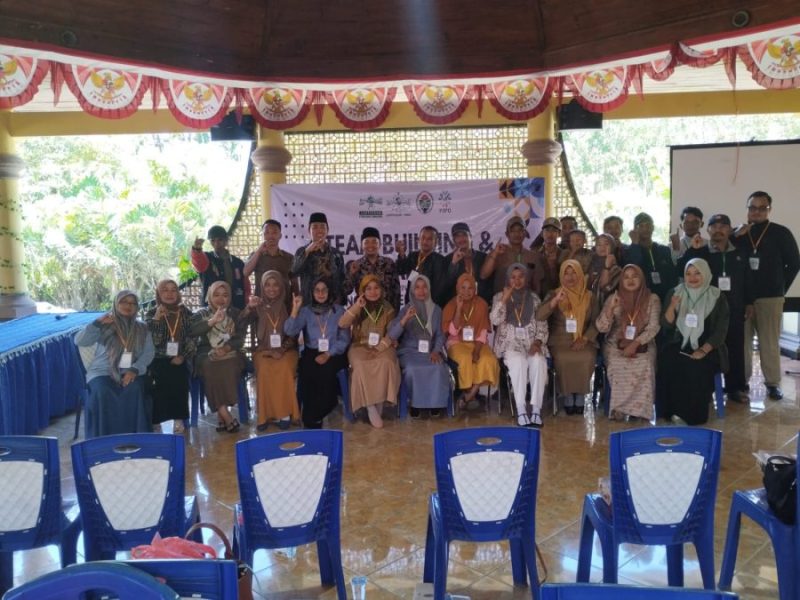 Ilustrasi gambar Lakpesdam NU Lumajang gelar Team Building sumber Frensia 
