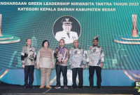 Pemerintah Kabupaten Jember saat Menerima Penghargaan Nirwasita Tantra Untuk Pertama Kalinya (Sumber: Dinas Kominfo Jember)