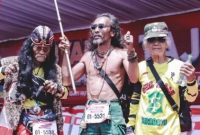 Riyadi (kiri), Yacobus (paling kana) Peserta Tertua Tajemtra 2024 (Sumber: Tangkapan Layar Instagram @dinas_kominfo_kab_jember)