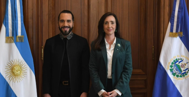 Senator Argentina memperlihatkan ketertarikannya terhadap Bitcoin saat mereka menyambangi Presiden El Salvador Nayib Bukele untuk membahas crypto.