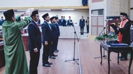 Pimpinan DPRD Jember saat Pengambilan Sumpah Janji (Sumber: Dinas Kominfo Jember)