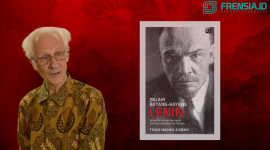 buku dalam bayang-bayang Lenin karya Franz Magnis Suseno (Ilustrasi/Arif)