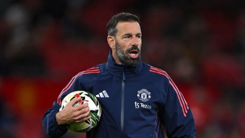 Erick Ten Hag Dipecat, Apakah Ruud van Nistelrooy Tetap Bertahan? (Sumber foto: tvonenews.com)