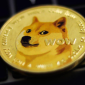 Dogecoin (DOGE) token meme crypto mengalami kenaikan 7,86%