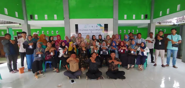 Masyarakat Desa Kertowono, Kecamatan Gucialit ikuti program pemberdayaan oleh Lakpesdam PCNU Lumajang.