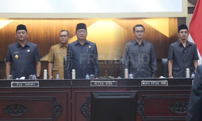 Pemerintah Daerah bersama Pimpinan DPRD Jember saat Rapat Paripurna (Sumber: Istimewa)