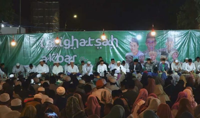 Gambar Istighasah Akbar dan Haul Masyayikh, Syuhada' dan Pendiri Kabupaten Sumenep (Sumber: YouTube @Belsa Official)
