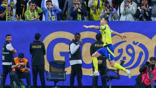 Al Nassr Taklukkan Damac, Ronaldo Cetak Brace (Sumber foto: cnnindonesia.com)