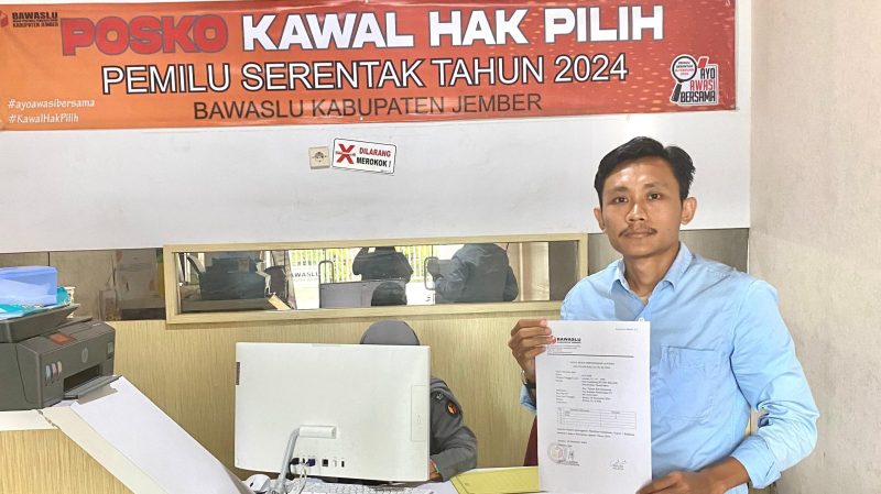 Paslon Hendy-Firja'un Kampanye Menggunakan Fasilitas Negara, Tim Advokasi Hukum Rumah Cinta Laporkan Pelanggaran Kampanye ke BAWASLU

(Sumber foto: Istimewa Frensia.Id)