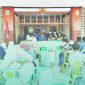 Camat Jenggawah, Endro Lukito sedang memberikan sambutan pengarahan kepada penerima insentif guru ngaji Kabupaten Jember di Desa Sruni (Sumber: Frensia.id/ Faiq Al Himam)