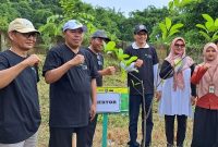 UIN KHAS Jember Gelar Sehari Bebas Polusi dan Reboisasi, Rektor: Sekali Waktu Berikan Alam Ketenangan dan Kedamain (Sumber: Istimewa)