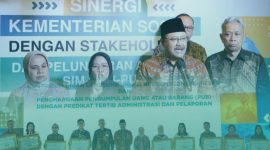 Gambar Menteri Sosial Luncurkan Aplikasi SIM UGB-PUB (Sumber: kemensos.go.id)