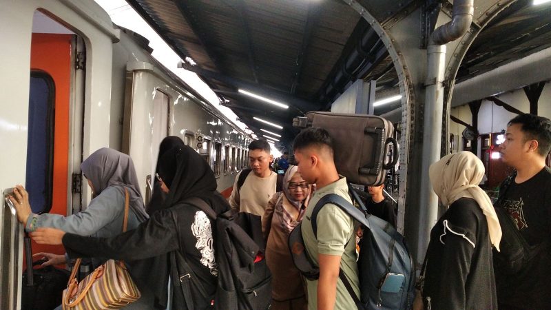Jelang tahun baru, Ribuan Penumpang Padati Stasiun Jember (Sumber foto: Istimewa)