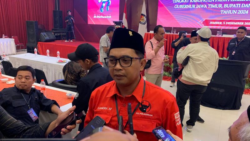 Hendy-Firja'un Tumbang, Candra Ary Fianto: Semoga Kedepan Demokrasi Kita Terus Terjaga dengan Baik (Sumber foto: Sigit/Frensia.Id)