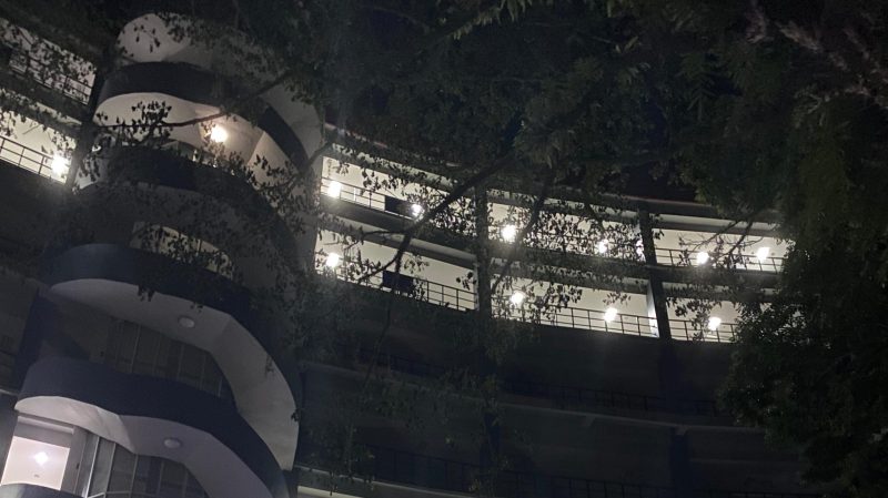 Mahasiswa FISIP UNEJ Lompat dari Lantai 8 Gedung C-Rissh, Kepolisian Selidiki apa Penyebabnya

(Sumber foto: Sigit/Frensia.Id)