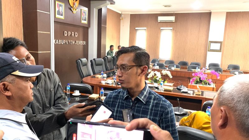 Polemik Pemerintah Desa Mundurejo, DPRD Jember Gelar Rapat Dengar Pendapat (Sumber foto: Sigit Frensia.Id)