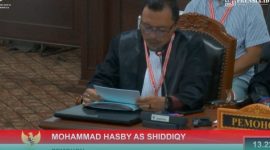 Gambar 3 Desa Dituding Bermasalah, Dirinci Kuasa Hukum Paslon 02 Pilbup Bondowoso  (Sumber: Tangkapan Layar Sidang MK)