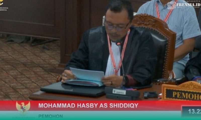 Gambar 3 Desa Dituding Bermasalah, Dirinci Kuasa Hukum Paslon 02 Pilbup Bondowoso  (Sumber: Tangkapan Layar Sidang MK)