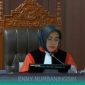 Gambar Banyak Titik-Titiknya! Kelamahan Gugatan Paslon 02 Pilbup Bondowoso, Dipertanyakan Hakim (Sumber: Tangkapan Layar YT Sidang MK)